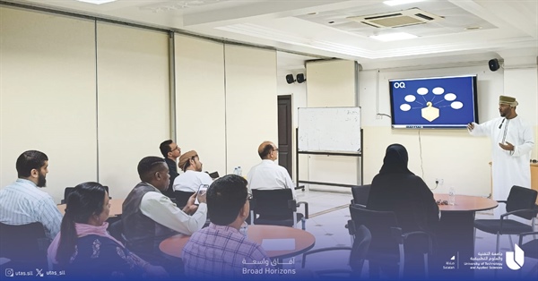 محاضرة بعنوان  ‏"Beyond the Box: Transformative Ideas with Design Thinking".