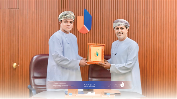 توقيع اتفاقية المسؤولية الاجتماعية مع شركة صلالة لخدمات الموانئ